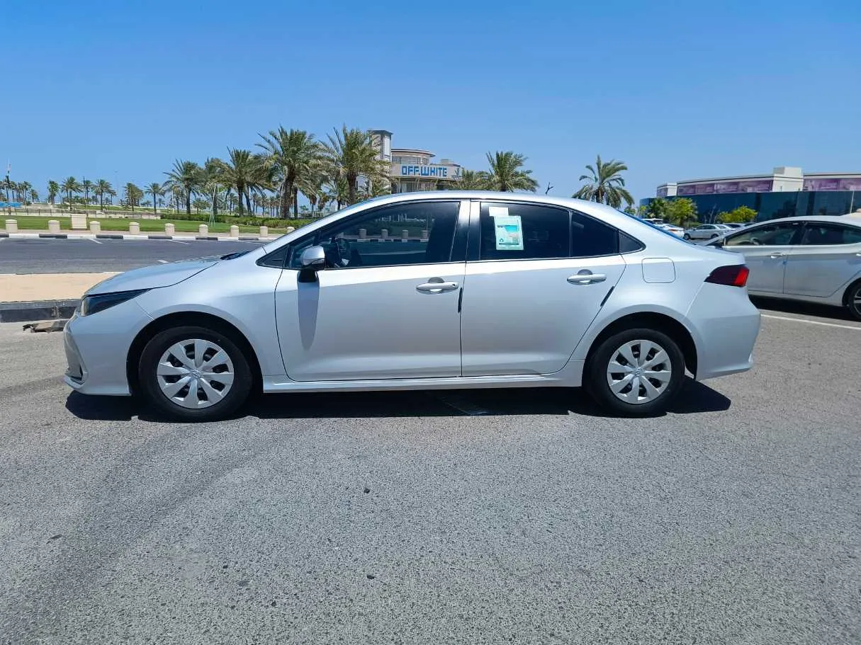 Car image 8