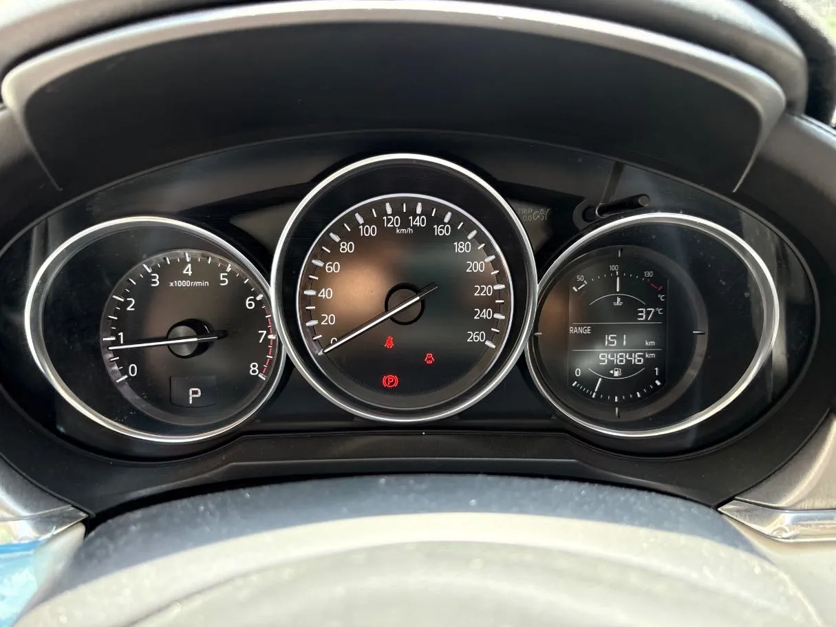 Car image 23