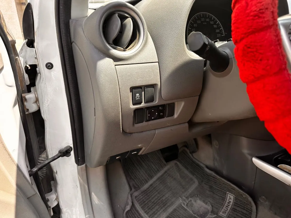 Car image 23