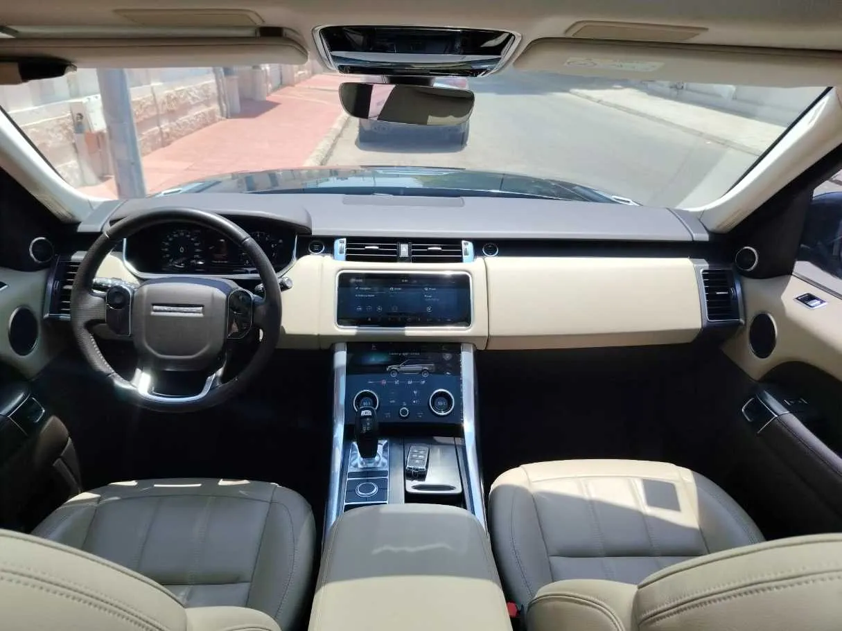 Car image 23