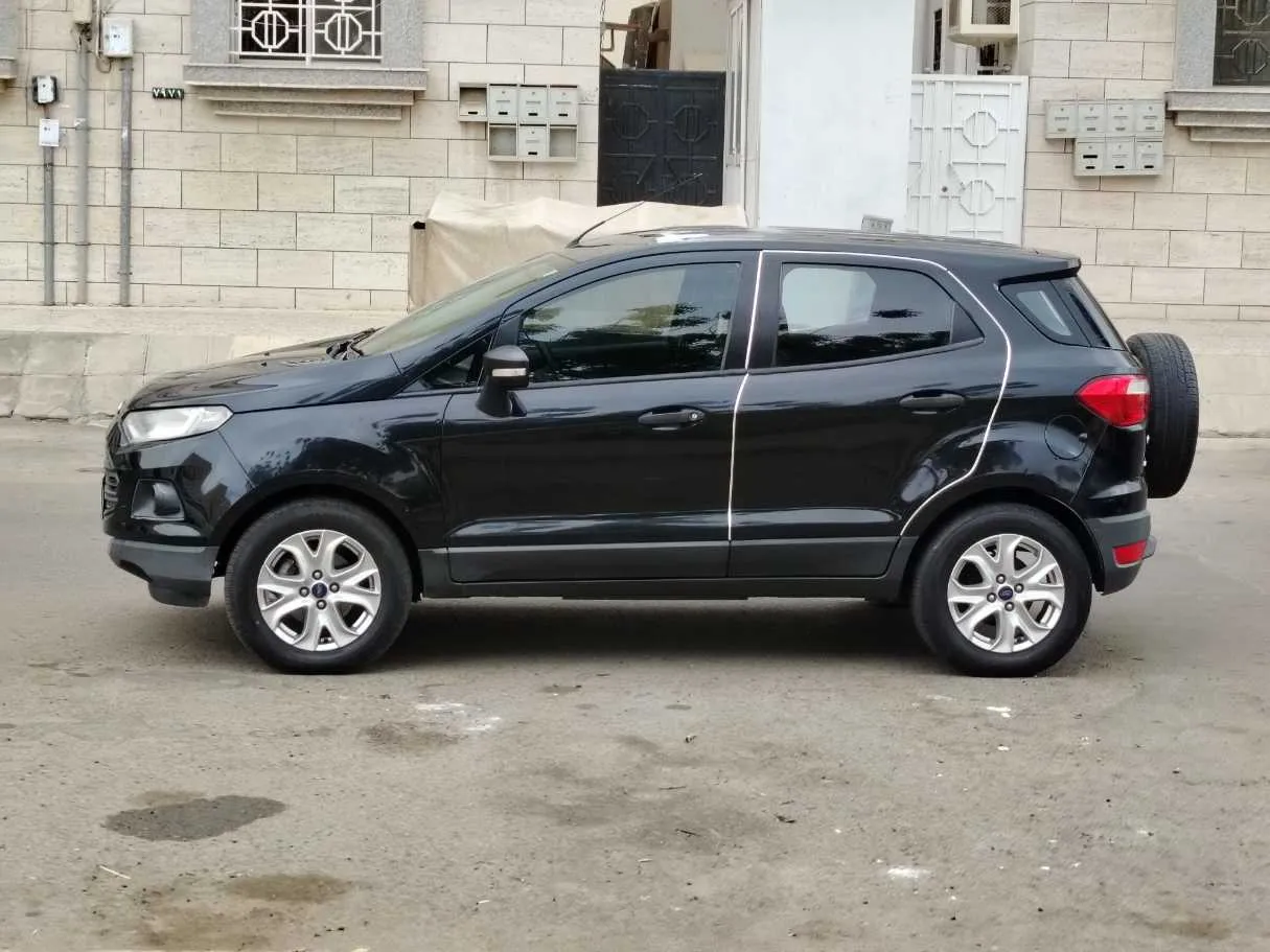 Car image 8