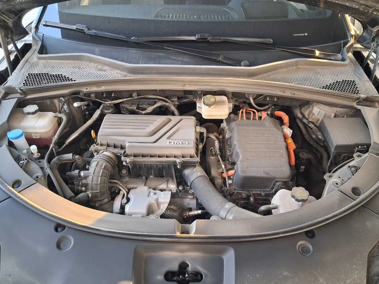 Car image 22