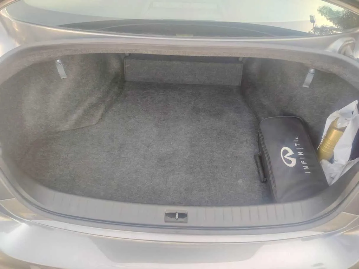 Car image 28