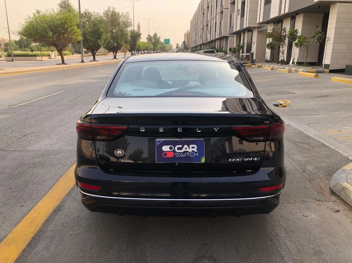 Car image 6