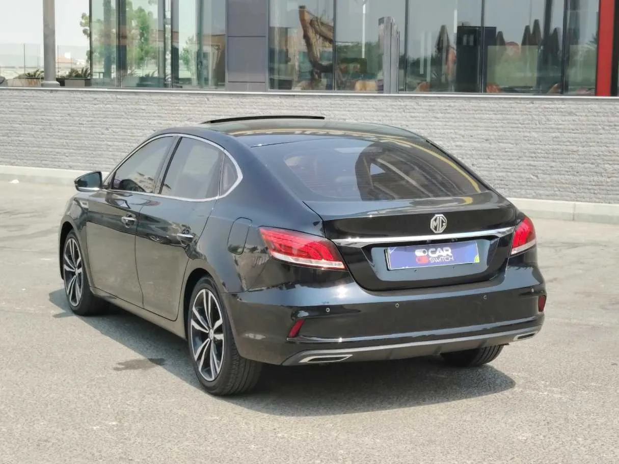 Car image 7