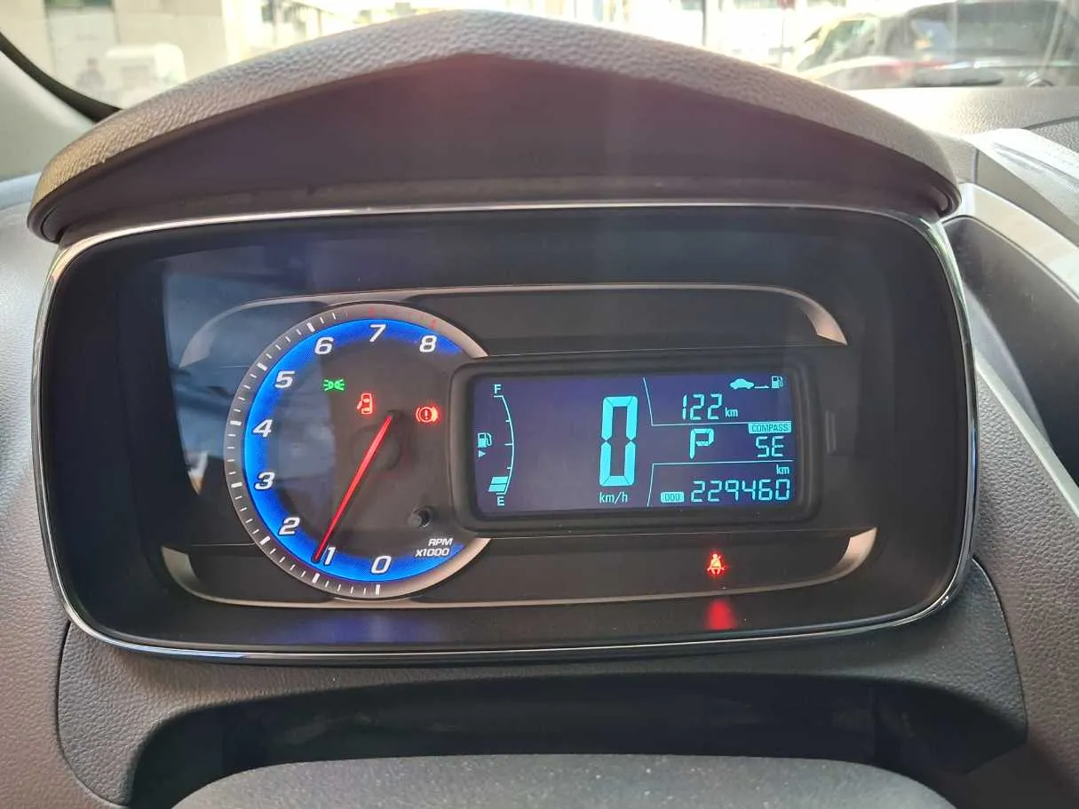 Car image 16