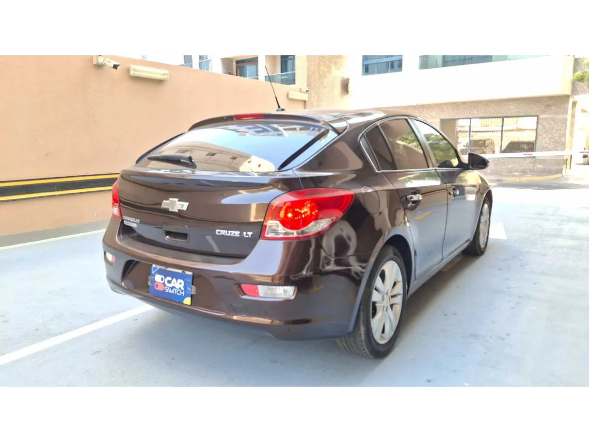 Car image 5
