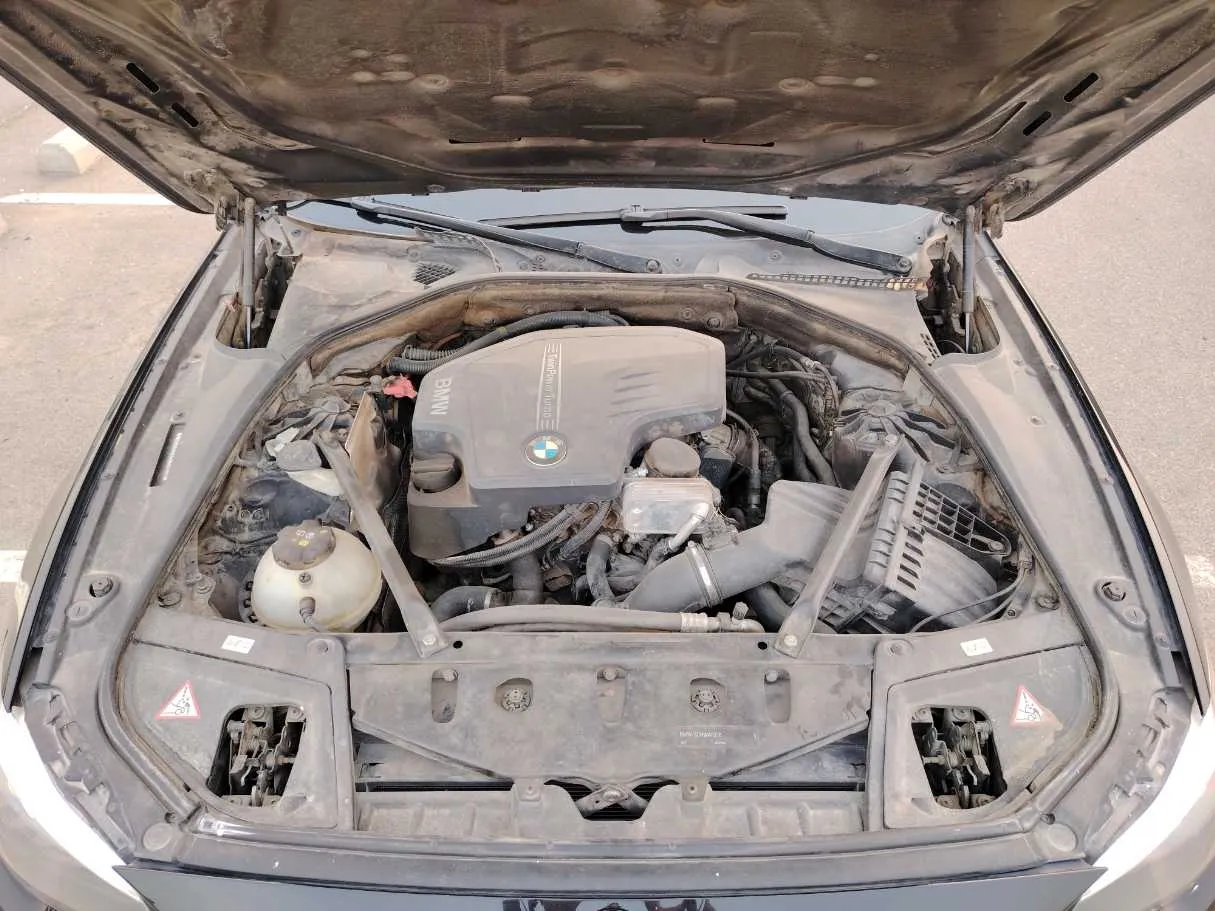 Car image 36