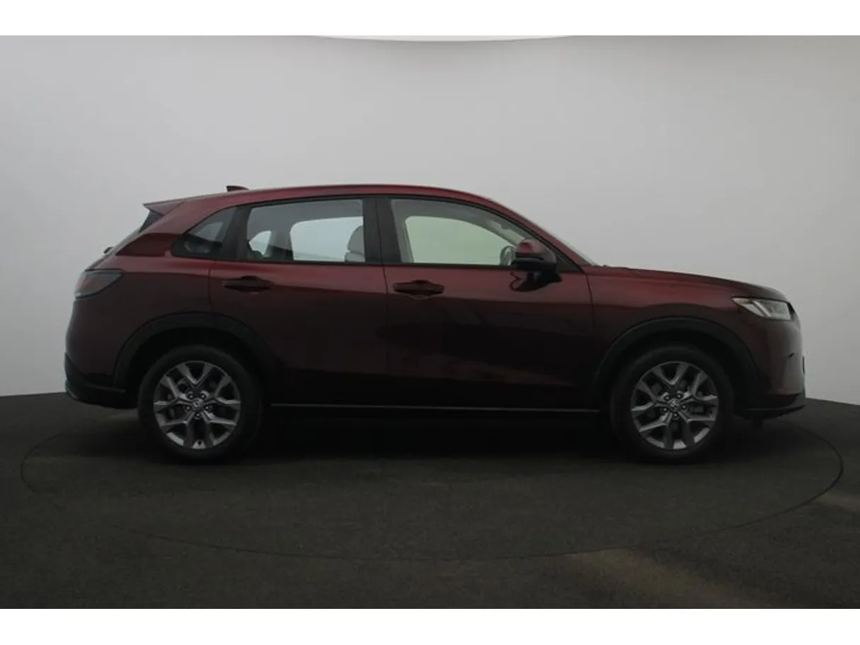 Car image 13