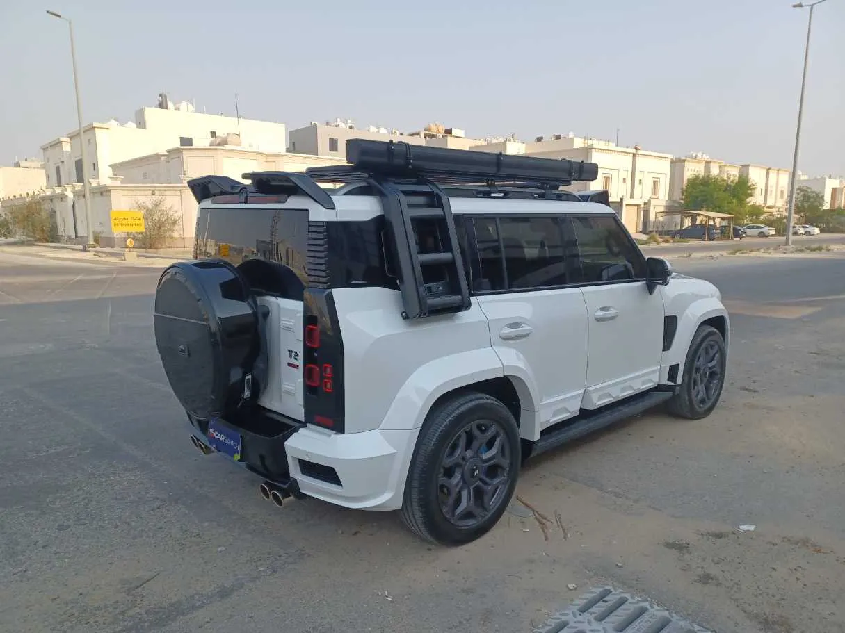 Car image 5