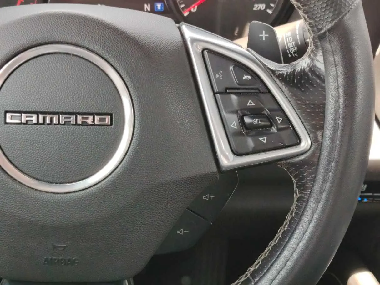 Car image 30