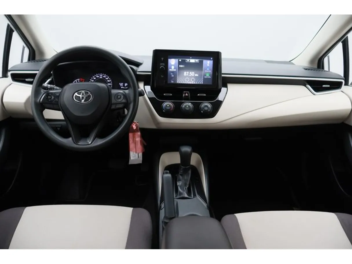Car image 14