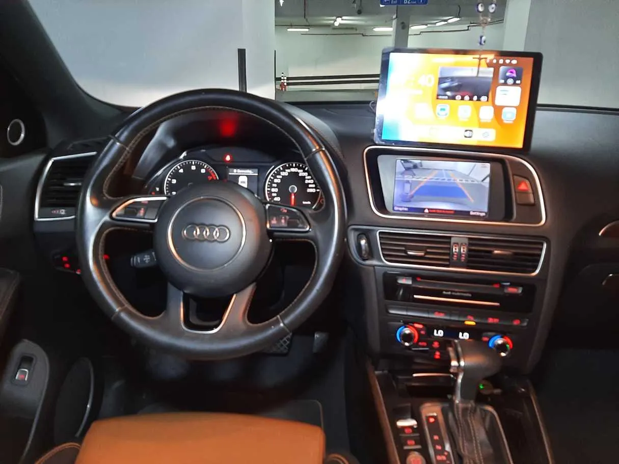 Car image 15