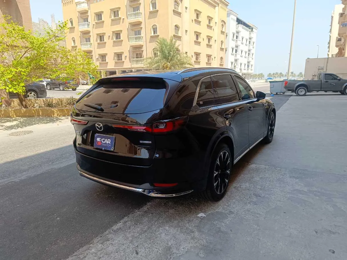 Car image 5