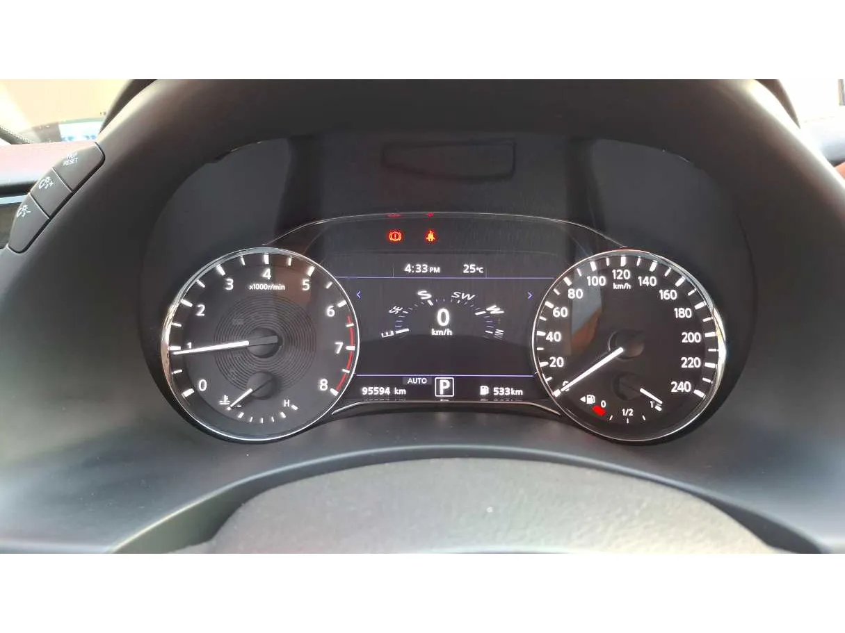 Car image 20