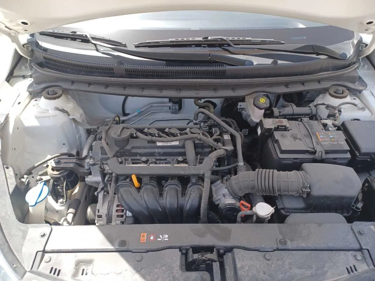 Car image 23