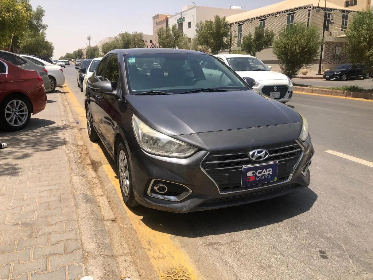 Car image 3