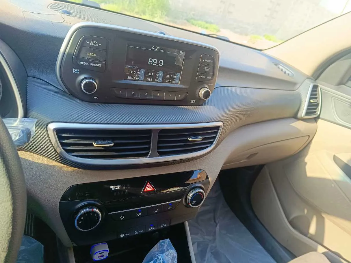 Car image 20