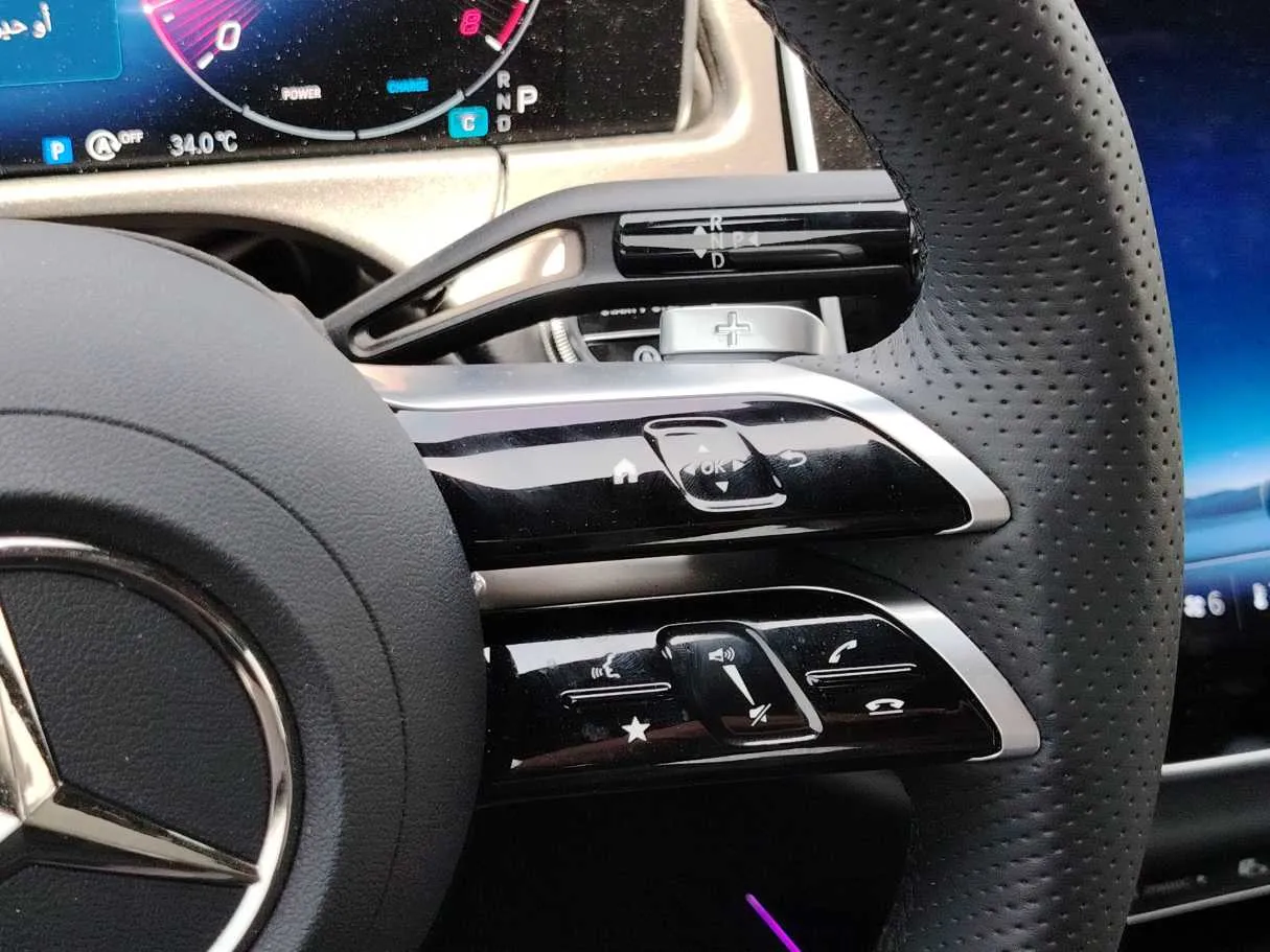 Car image 27