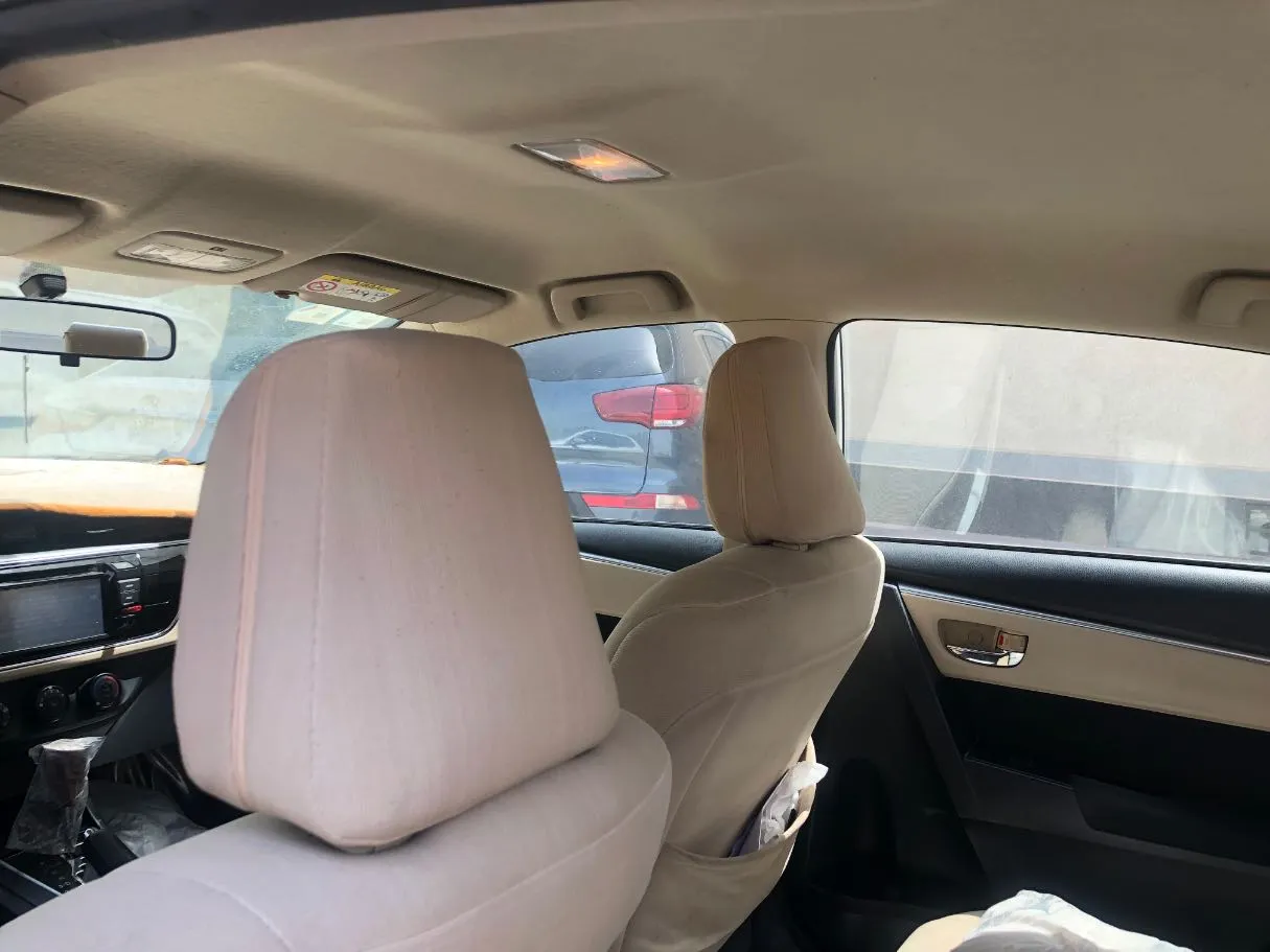Car image 13