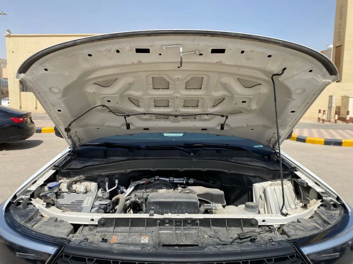 Car image 27