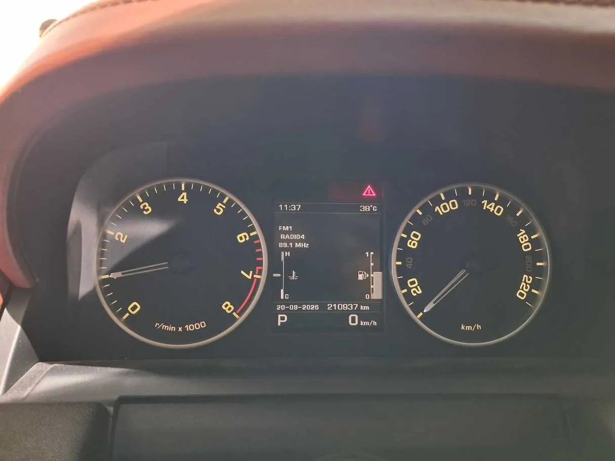 Car image 21