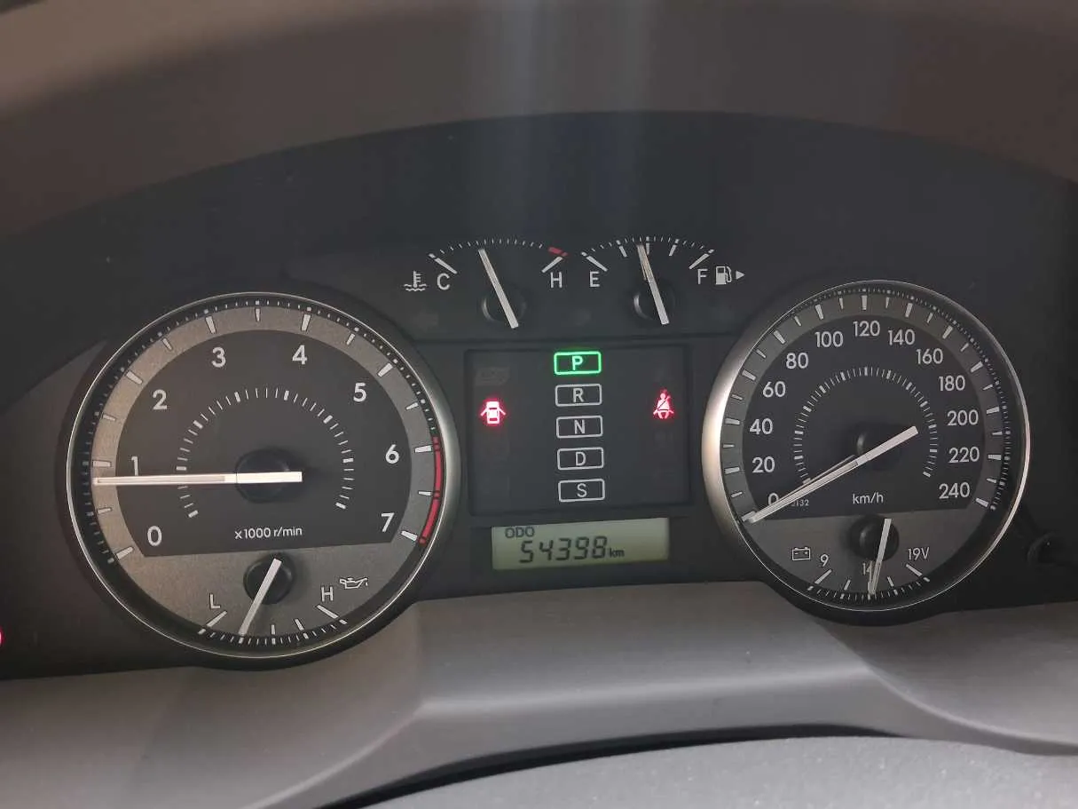 Car image 18