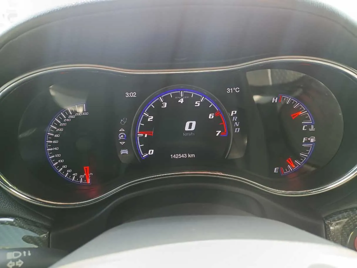 Car image 18