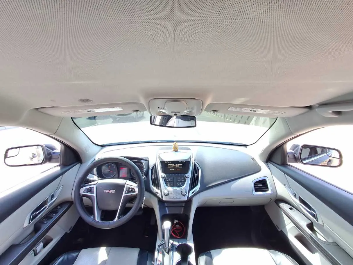 Car image 16