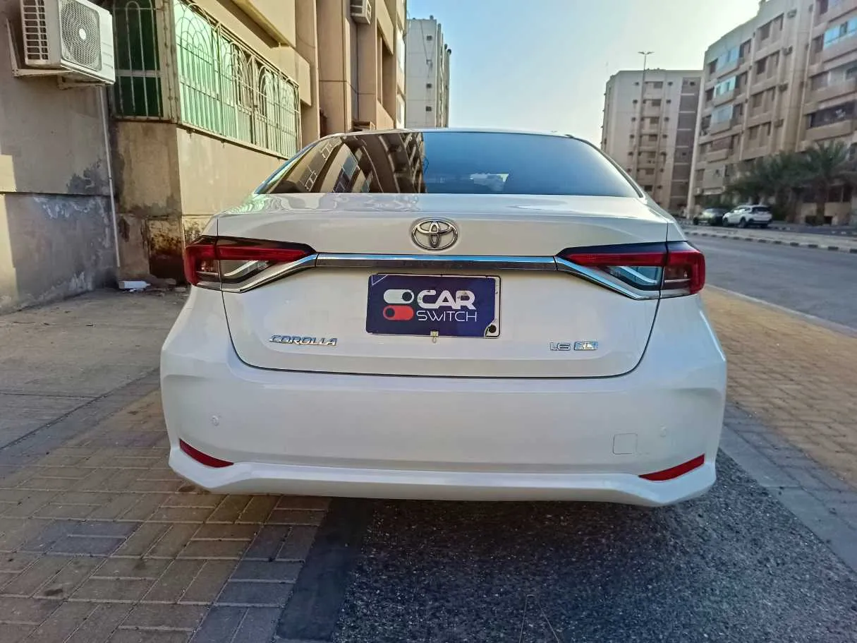 Car image 6