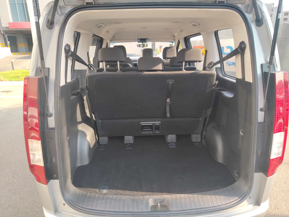 Car image 24