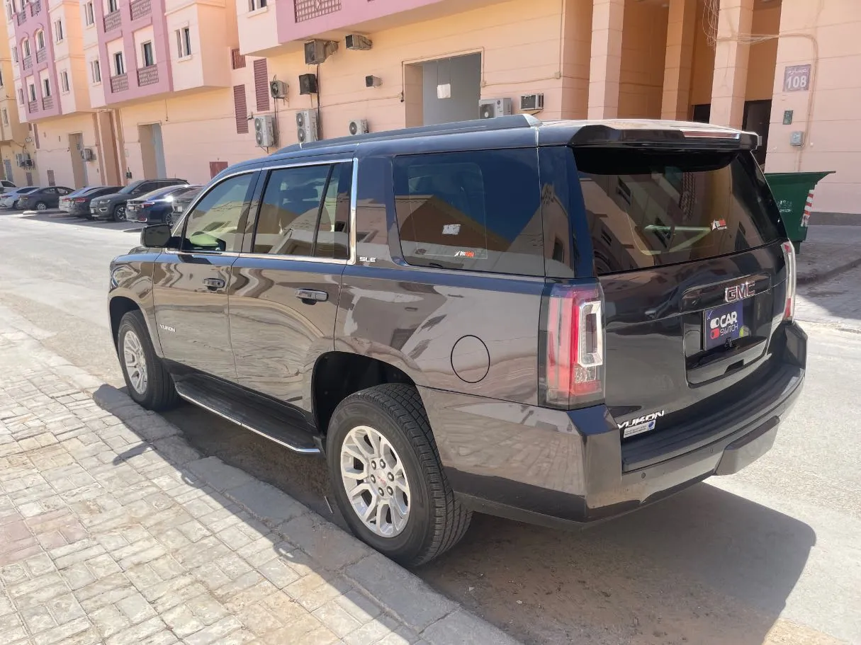 Car image 7