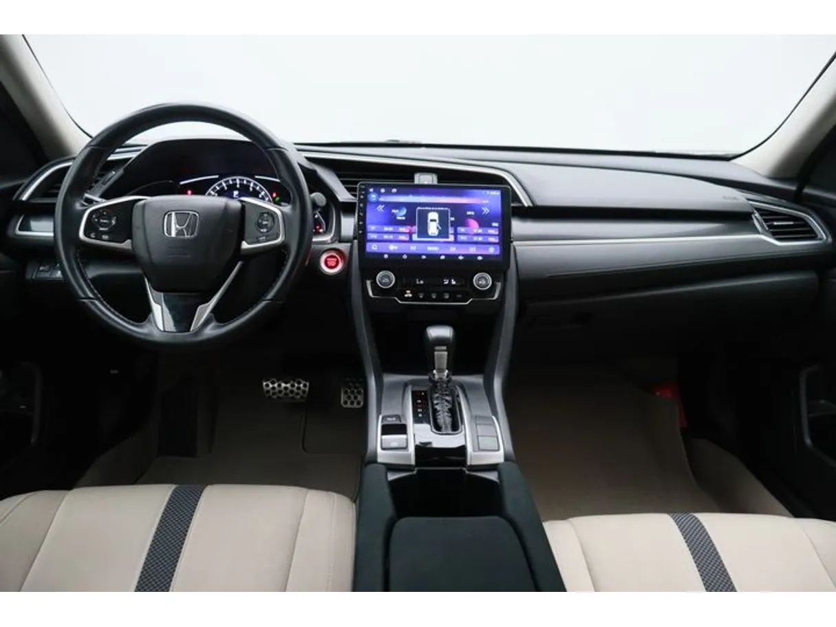 Car image 14