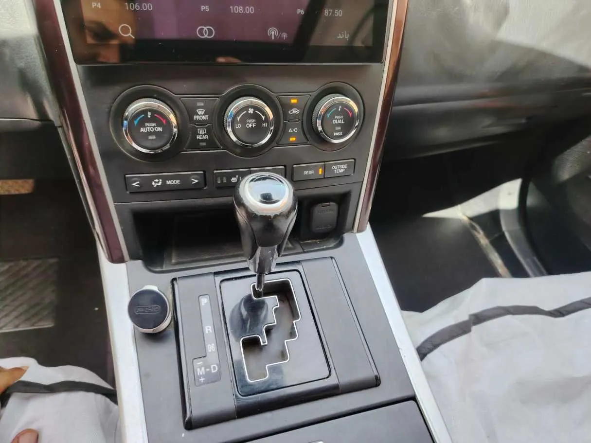 Car image 29