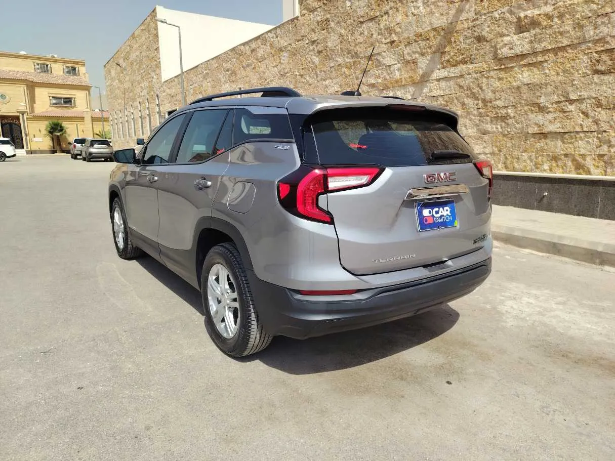 Car image 7
