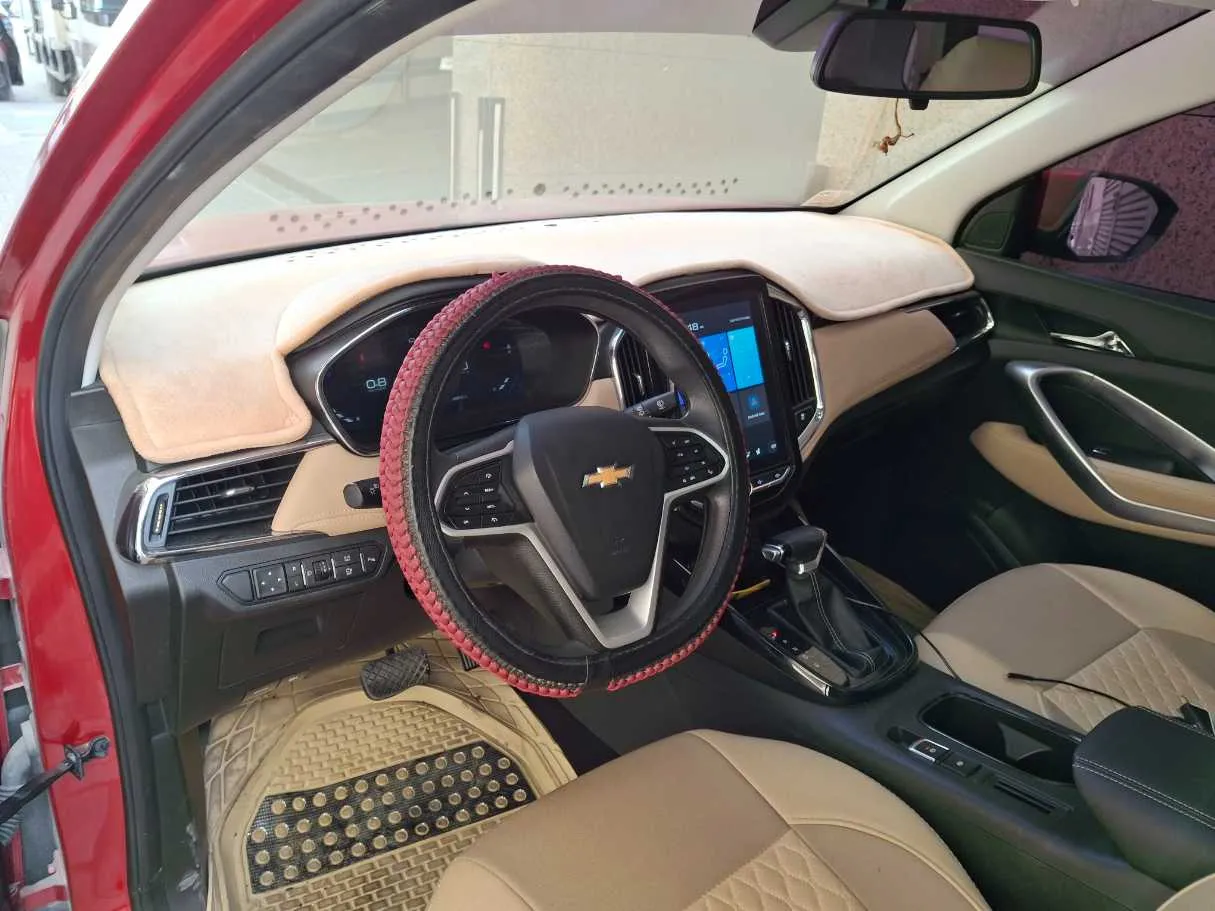 Car image 11