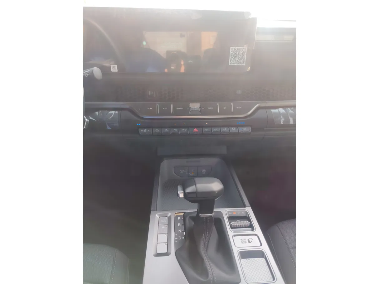 Car image 20