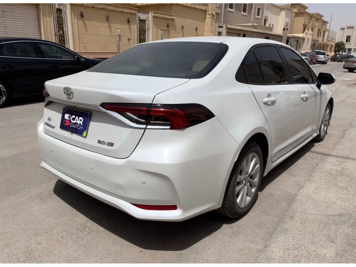 Car image 5