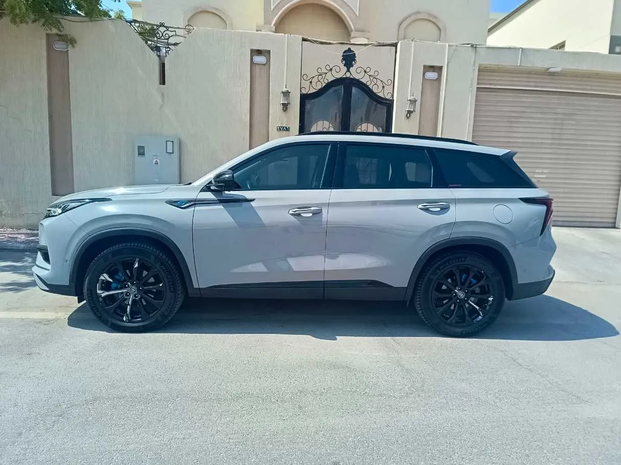 Car image 8