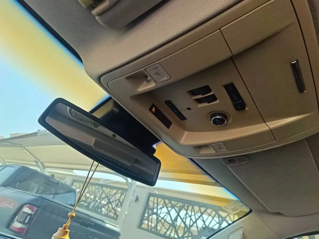 Car image 39