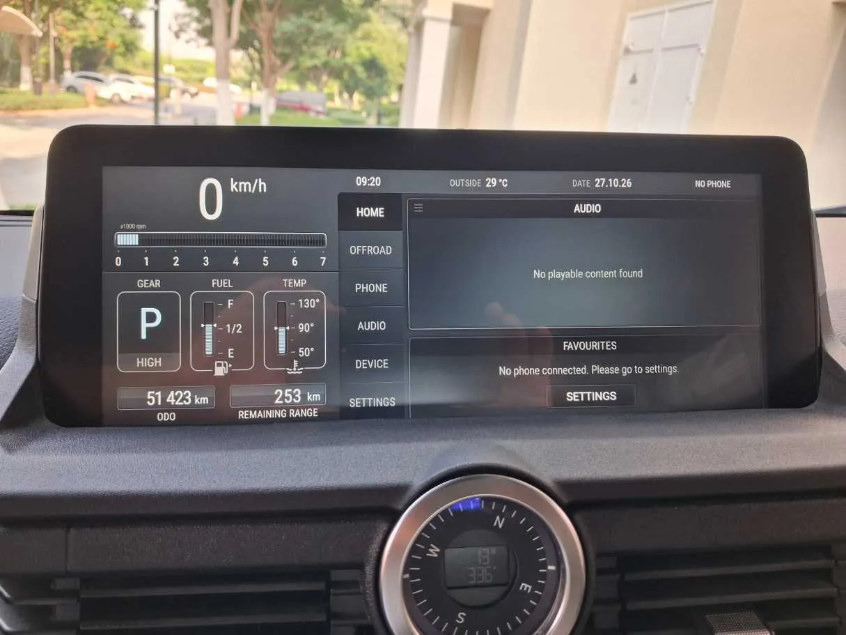 Car image 19