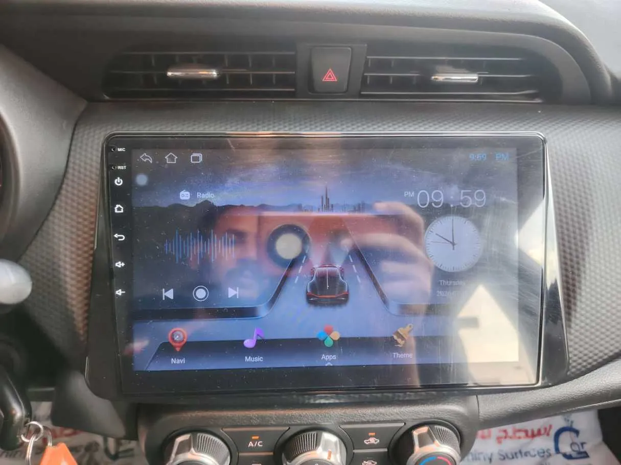 Car image 30