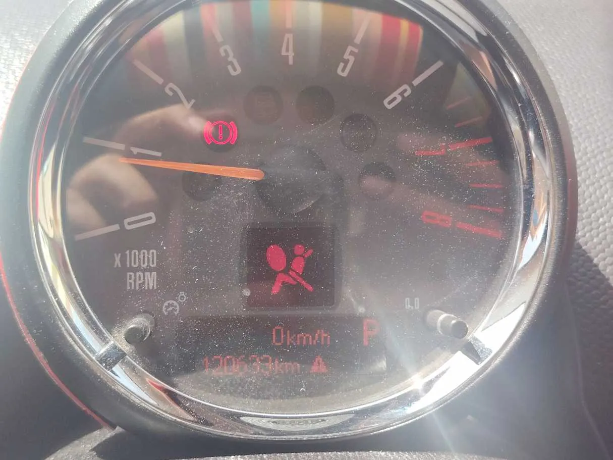 Car image 24