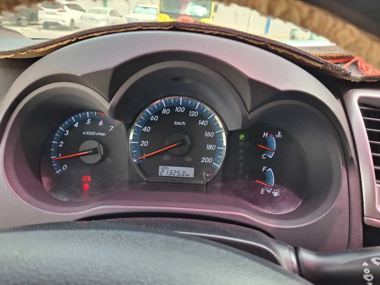 Car image 19