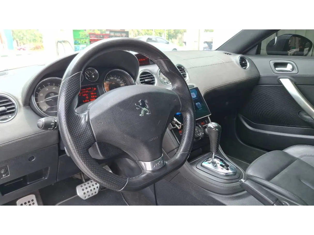 Car image 11