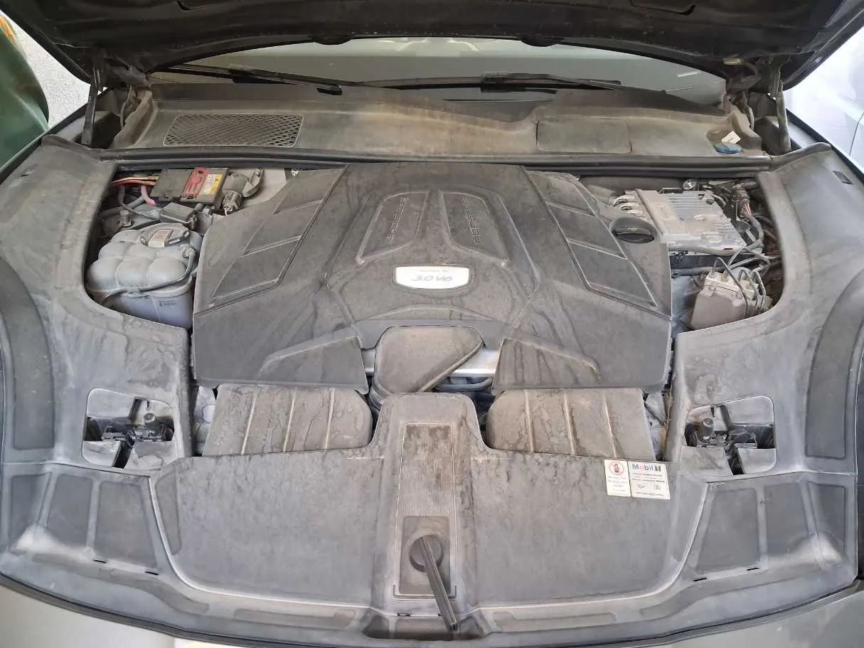 Car image 22