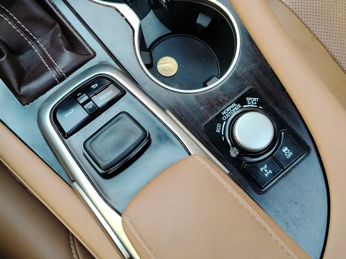 Car image 31
