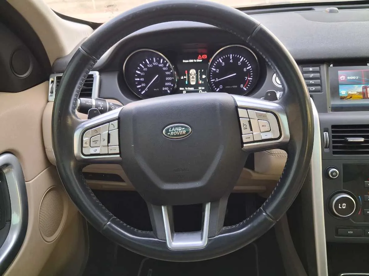 Car image 16