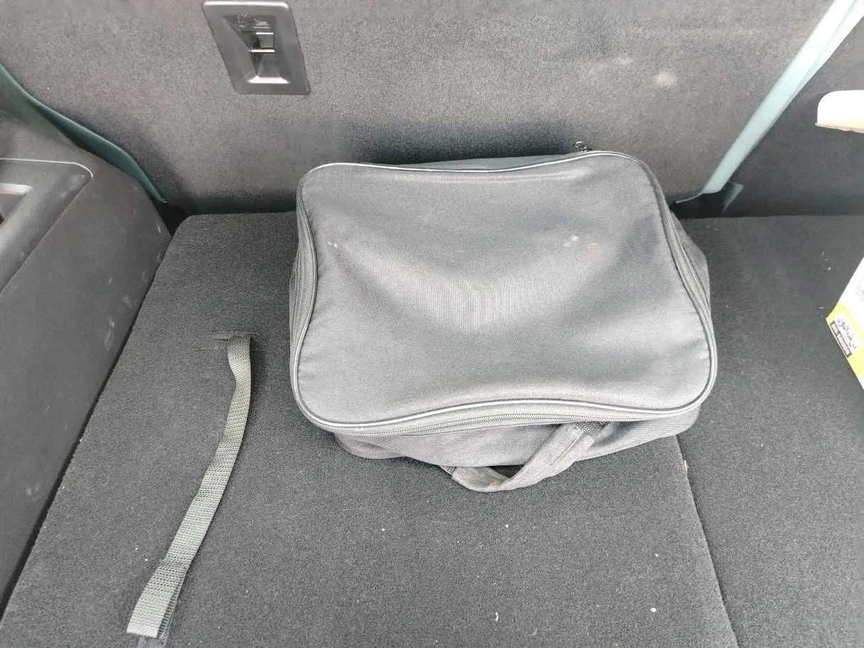 Car image 34