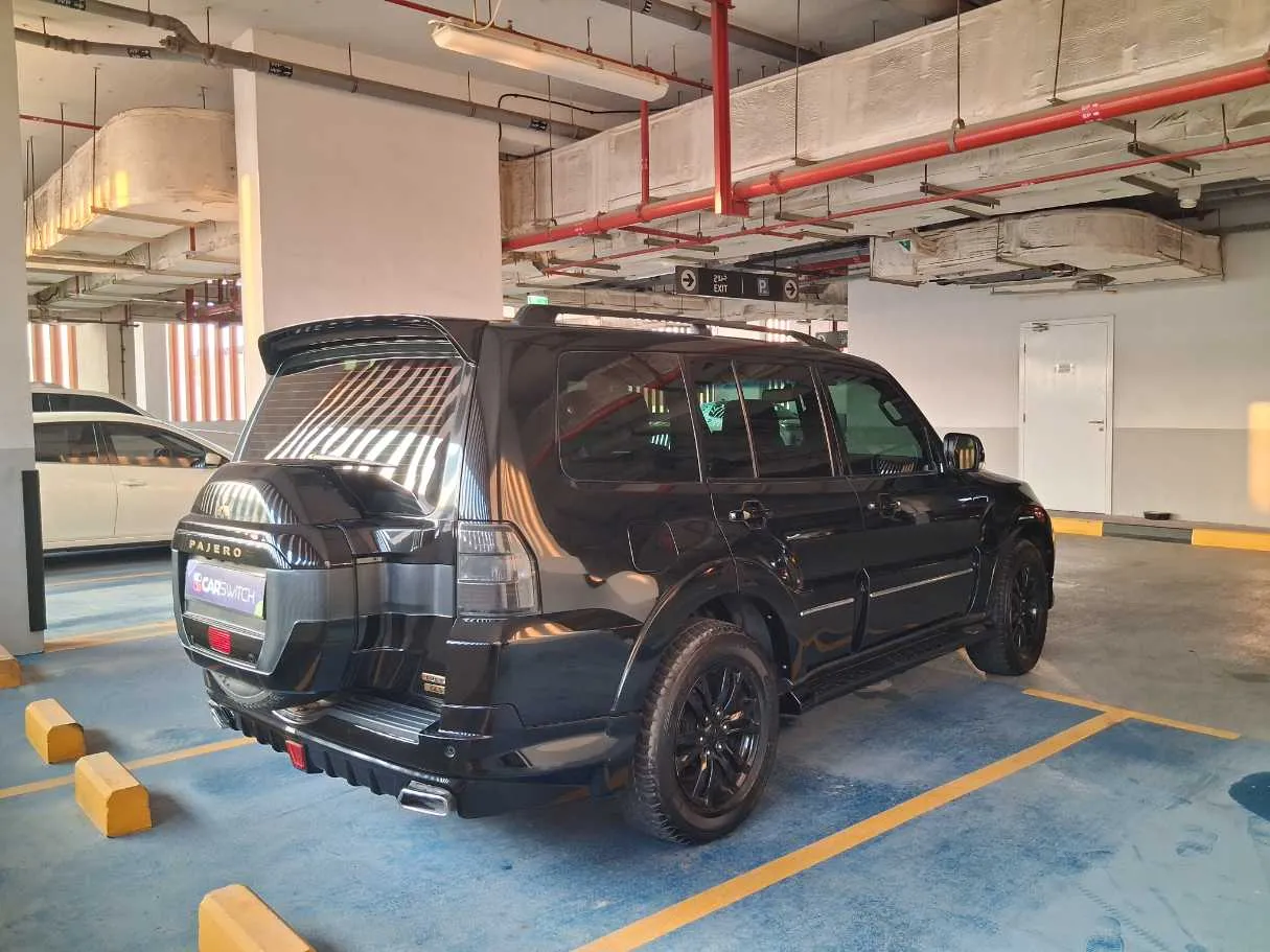Car image 5